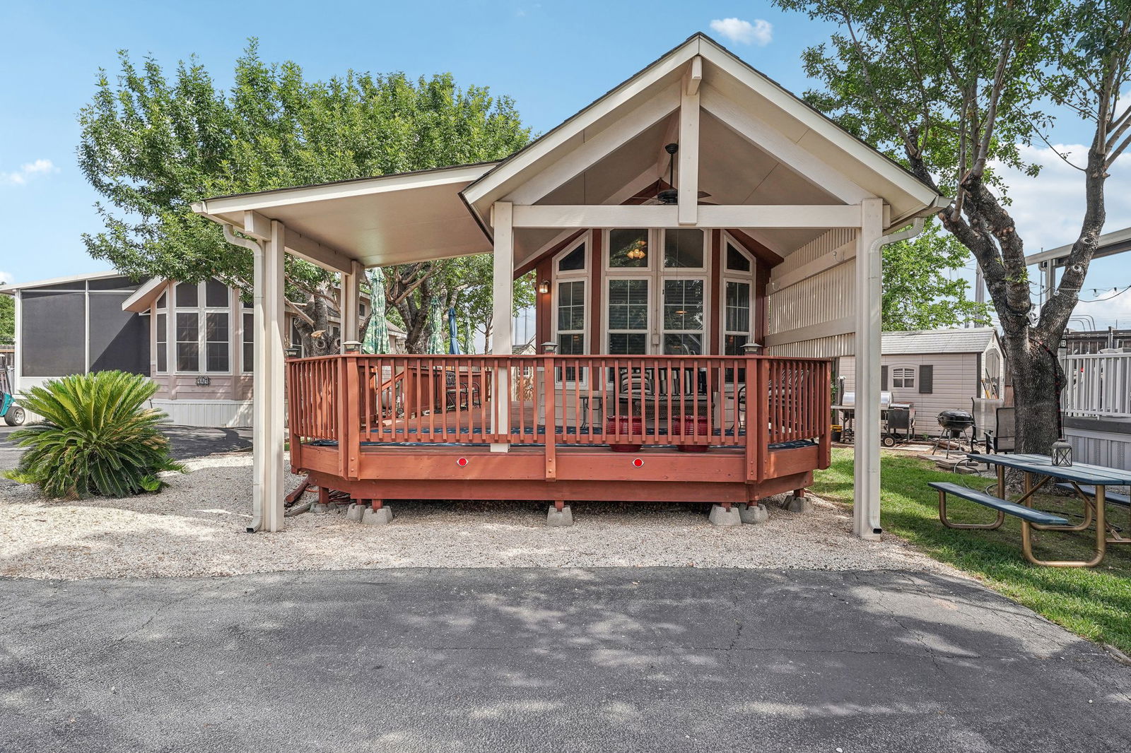 Austin Texas Tiny Home for sale; Excellent condition & location!